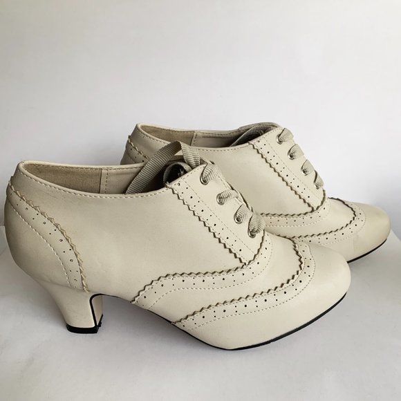 Cream Oxford Heels - Picture 3 of 3